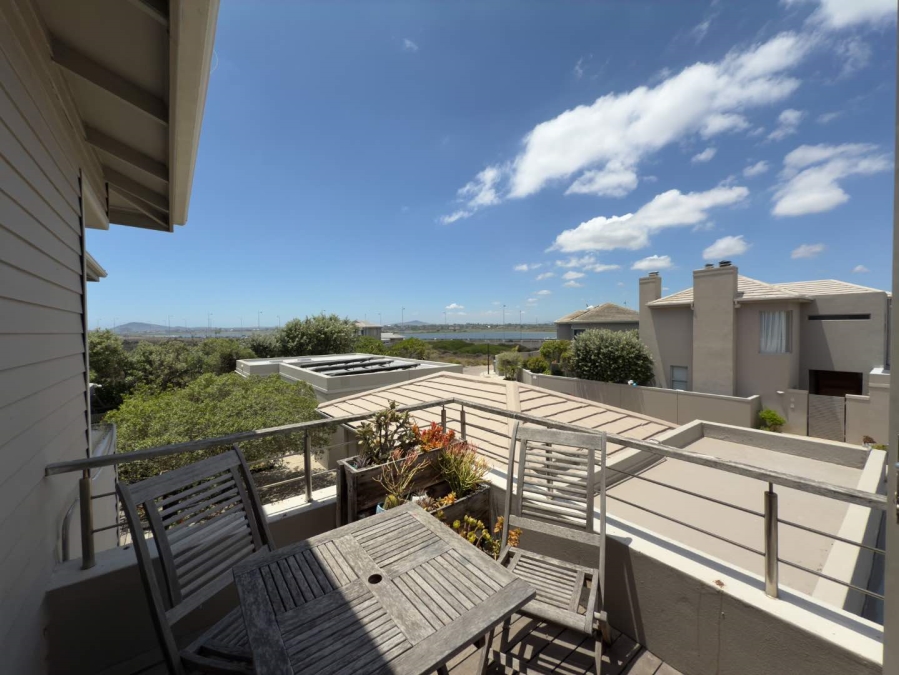 4 Bedroom Property for Sale in Sunset Beach Western Cape